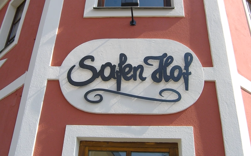 Fassadenschild Safen-Hof