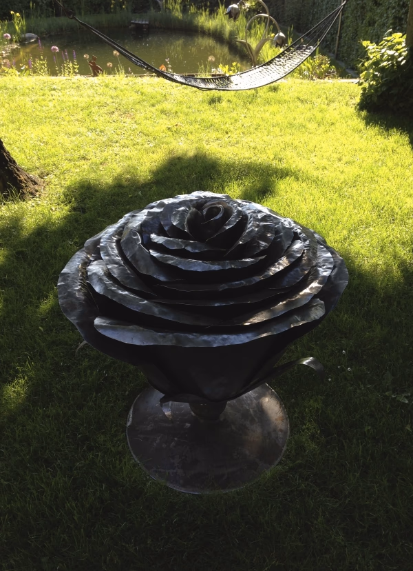 Rosenförmiger Gartensitz
